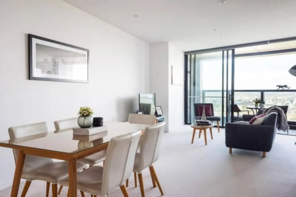 L19 Spacious Apt, Wi-Fi, Parking By Stylish Stays Brisbane Apartment